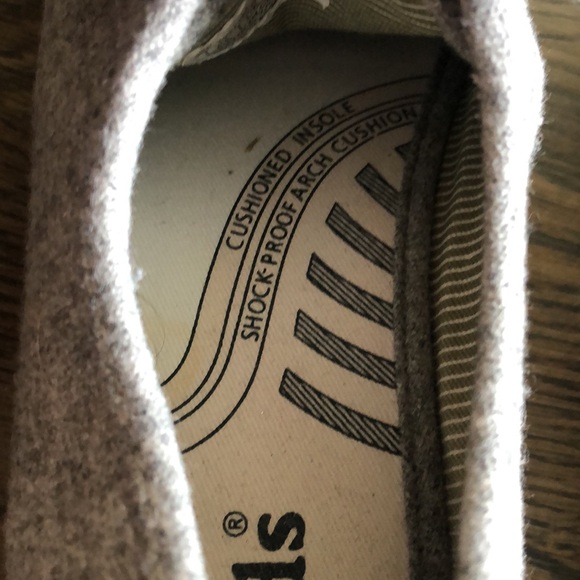 Keds women’s gray tennis shoes. Size 8.5 - Picture 7 of 8